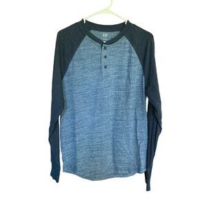 Gap Long Sleeve Jersey Men's Sz MediumTwo Tones Light Blue Three Button T Shirt